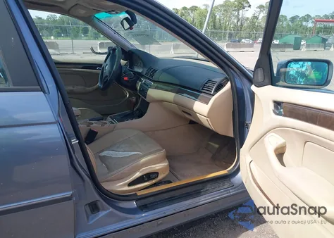 2002 BMW 325I z USA, uszkodzony, nr VIN WBAET374X2NG70829